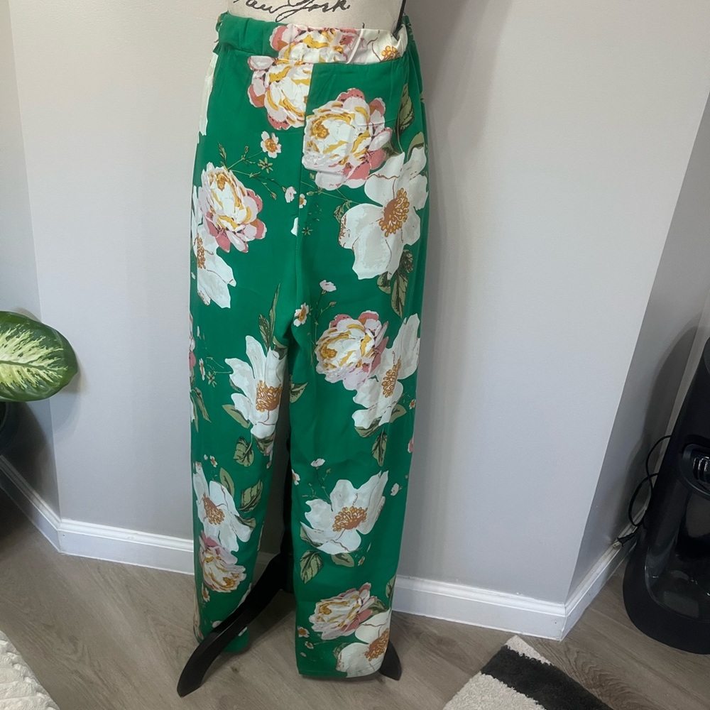 Wide leg floral dress pants